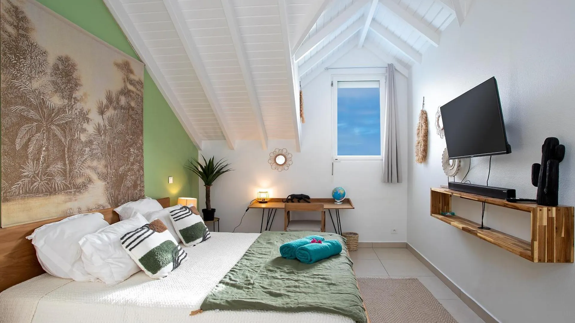 Exceptionnel ! Appartement 2 Chambres Vue Sur Le Lagon Baie de Marigot Daire